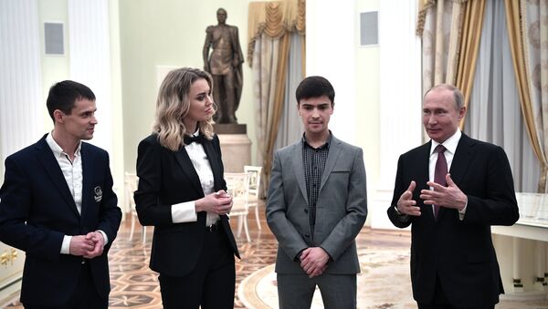ロシアのプーチン大統領、若手企業家向け国家賞の受賞者らとの面会で - Sputnik 日本