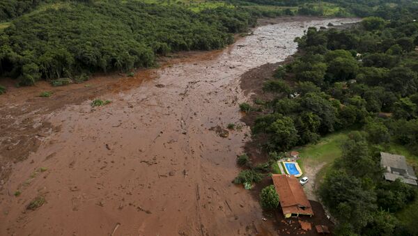 Las consecuencias de la rotura de una represa en Brasil - Sputnik 日本