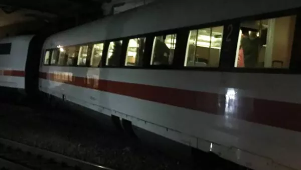 スイスで列車が脱線