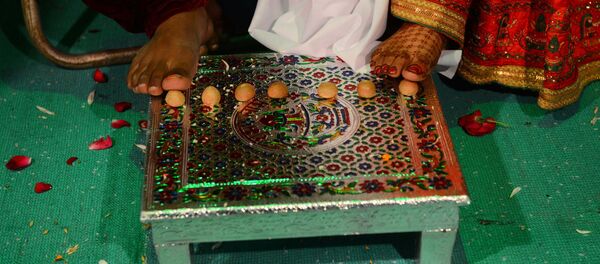 インドでトラックが結婚式の行列に突っ込む　１３人死亡 - Sputnik 日本