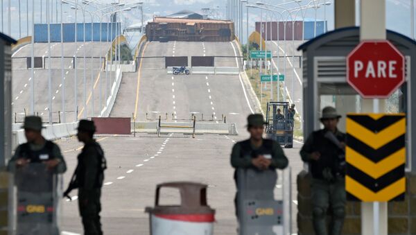 ベネズエラ治安警察３人、コロンビアに逃亡　装甲車で - Sputnik 日本