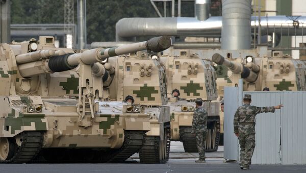 Китайские самоходные артиллерийские установки на репетиции перед военным парадом - Sputnik 日本