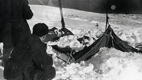 ディアトロフ峠の事件現場、雪の中に残されたテント - Sputnik 日本