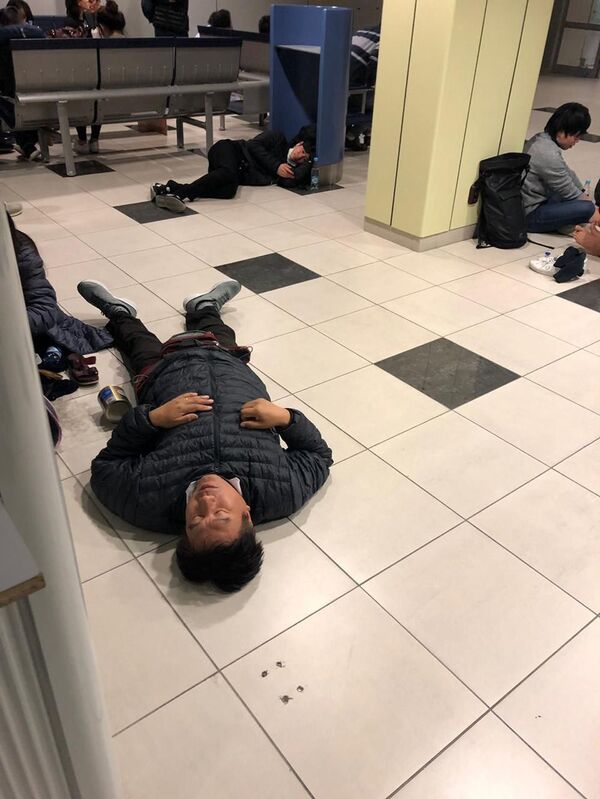 アナディリに緊急着陸した中国国際航空機の乗客たち - Sputnik 日本