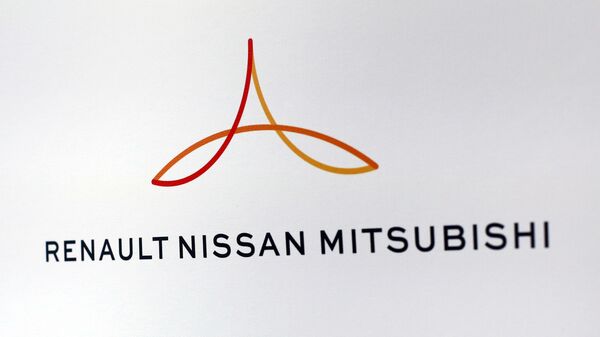 Логотип альянса Renault–Nissan–Mitsubishi - Sputnik 日本