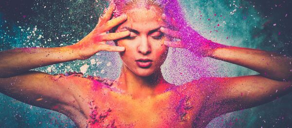 Девушка в цветной пудре Девушка в цветной пудре - Sputnik 日本