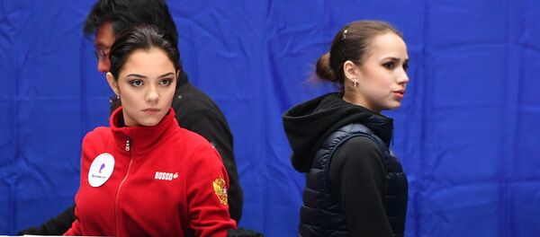 エフゲニア・メドベージェワ選手とアリーナ・ザギトワ選手、世界フィギュアスケート選手権が行われているさいたまスーパーアリーナで練習中 - Sputnik 日本