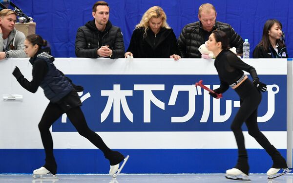 エフゲニア・メドベージェワ選手とアリーナ・ザギトワ選手、世界フィギュアスケート選手権が行われているさいたまスーパーアリーナで練習中 - Sputnik 日本