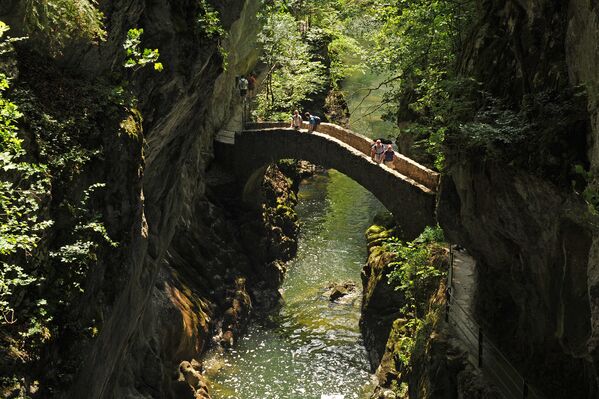 スイスのアルーズ峡谷の橋 - Sputnik 日本
