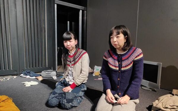 『おやすまなさい』に出演する宮部純子さんと椎橋綾那さんがスプートニクの取材に応じる - Sputnik 日本