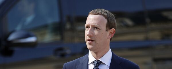 フェイスブック株主、ザッカーバーグ氏 フェイスブック株主、ザッカーバーグ氏 - Sputnik 日本
