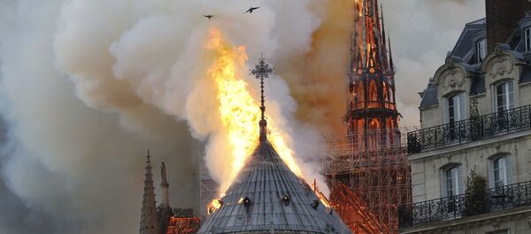 パリのノートルダム大聖堂で大きな火災 - Sputnik 日本