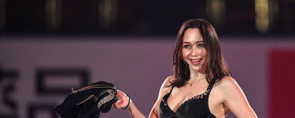 福岡市で開催されたフィギュアスケートの世界国別対抗戦で、エキシビションに出場するエリザベータ・トゥクタミシェワ選手（ロシア） - Sputnik 日本