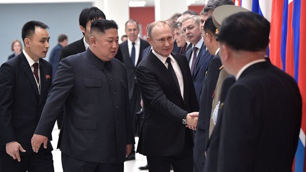 プーチン大統領と金氏の初の首脳会談が終了　約３時間半に及ぶ - Sputnik 日本
