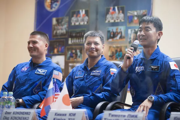 米国のチェル・リングリン宇宙飛行士、ロシアのオレグ・コノネンコ宇宙飛行士、日本の油井亀美也宇宙飛行士 米国のチェル・リングリン宇宙飛行士、ロシアのオレグ・コノネンコ宇宙飛行士、日本の油井亀美也宇宙飛行士 - Sputnik 日本