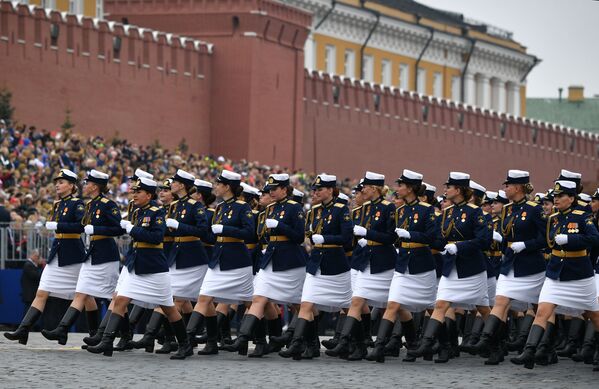 ロシア国防省の合同女性軍人パレード隊 - Sputnik 日本
