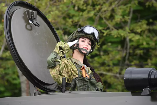 セヴァストポリで開かれた大祖国戦争戦勝74周年を祝う軍事パレード。 セヴァストポリで開かれた大祖国戦争戦勝74周年を祝う軍事パレード。 - Sputnik 日本