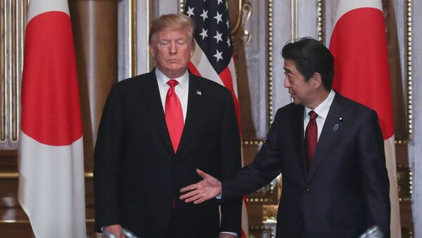 トランプ米大統領と安倍首相 - Sputnik 日本