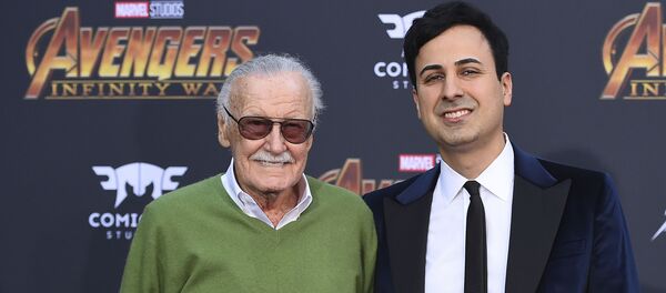 故スタン・リー氏の元マネージャー、逮捕 リー氏に対する虐待容疑 故スタン・リー氏の元マネージャー、逮捕 リー氏に対する虐待容疑 - Sputnik 日本