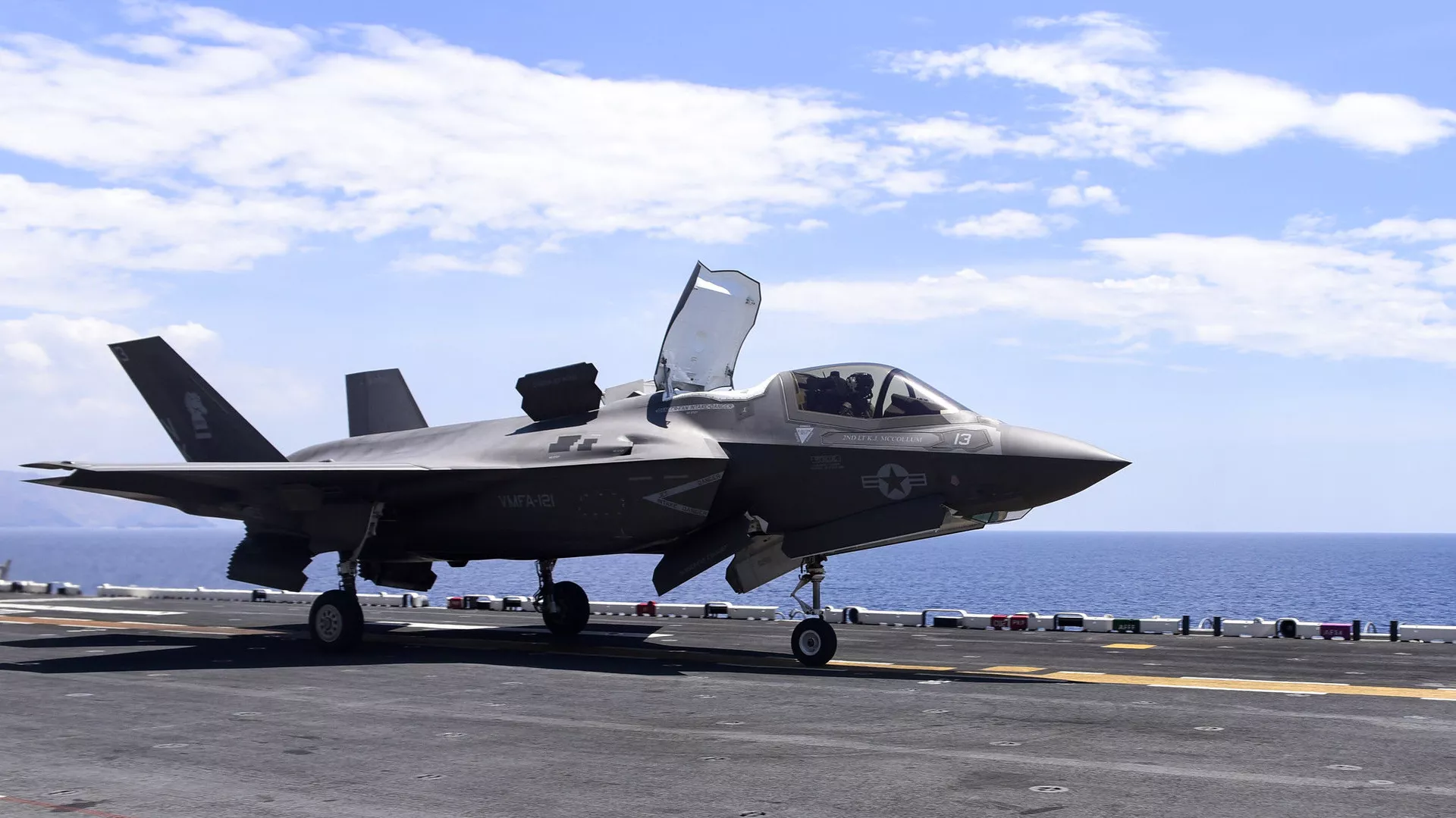 Ｆ３５