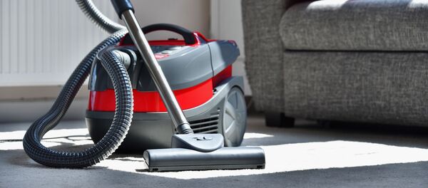 ゴミ袋をバキュームで身体に密着させる新チャレンジがSNSを席巻 ゴミ袋をバキュームで身体に密着させる新チャレンジがSNSを席巻 - Sputnik 日本