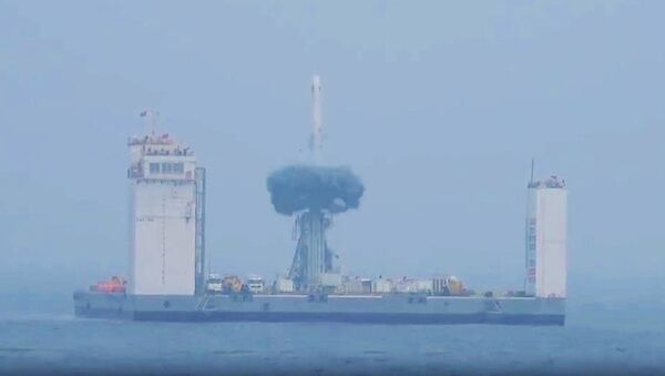 中国、海上からのロケット打ち上げに成功　同国史上初 - Sputnik 日本