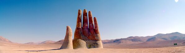 チリ、アタカマ砂漠にそびえる彫刻「砂漠の手」 - Sputnik 日本