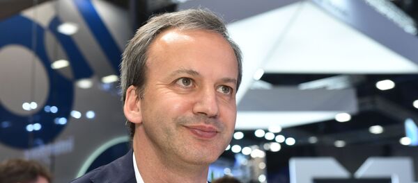 スコルコヴォ基金ドヴォルコヴィッチ総裁、日本の技術を使った美味しすぎるトマトに舌鼓 - Sputnik 日本