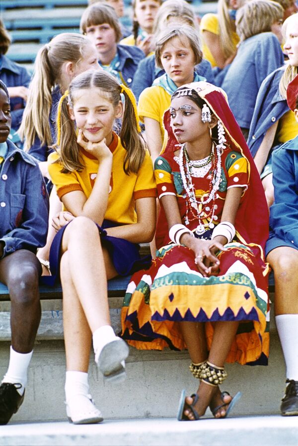 ソ連とインドの少女たち、ピオネール・キャンプ「アルテーク」、１９７８ - Sputnik 日本