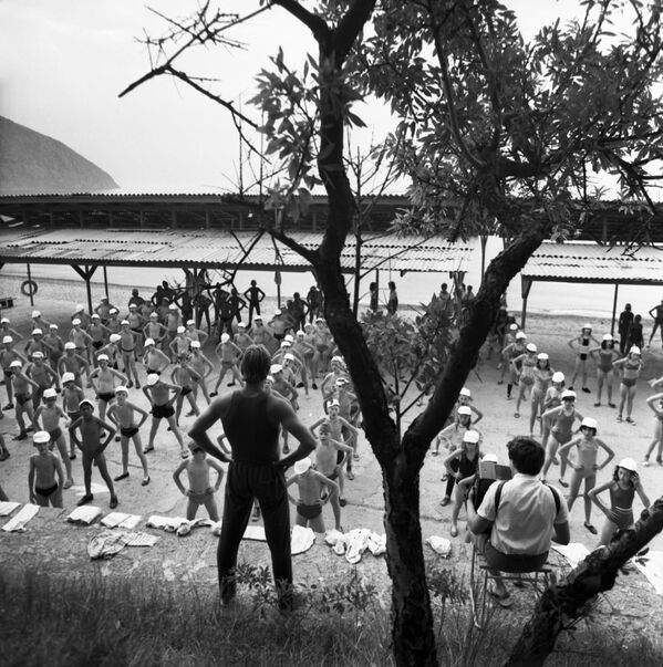 朝の体操、ピオネール・キャンプ「アルテーク」、１９７５年 - Sputnik 日本