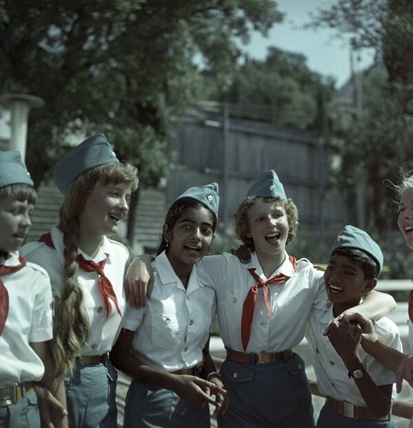 ソ連およびインドの子どもたち、ピオネール・キャンプ「アルテーク」、１９６８年 - Sputnik 日本