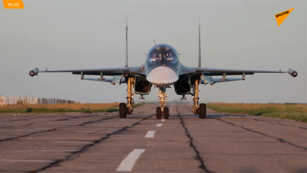 空中給油　ロシア航空隊が大陸航行を訓練する様子 - Sputnik 日本