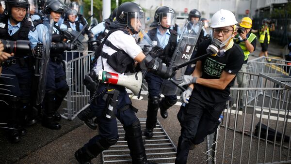 香港デモ　警察が催涙スプレーを使用 - Sputnik 日本