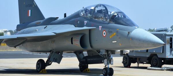 インド空軍の戦闘機、飛行中に燃料タンクを「失う」 - Sputnik 日本