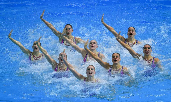 世界水泳選手権で演技するアーティスティックスイミング(旧シンクロナイズドスイミング)のロシア代表、韓国の光州広域市 世界水泳選手権で演技するアーティスティックスイミング(旧シンクロナイズドスイミング)のロシア代表、韓国の光州広域市 - Sputnik 日本