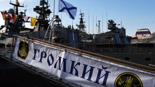 ウラジオストクで海軍の日記念パレード【動画】 - Sputnik 日本