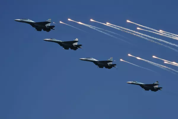 海軍の日祝典での戦闘機スホイ３０　セヴァストポリ - Sputnik 日本