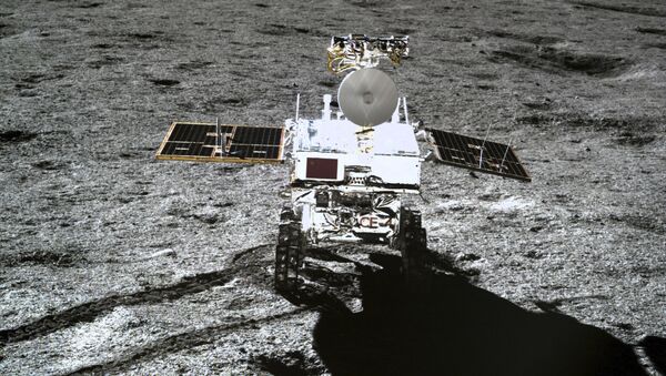 中国の月探査機、「目覚め」て作業に着手 - Sputnik 日本