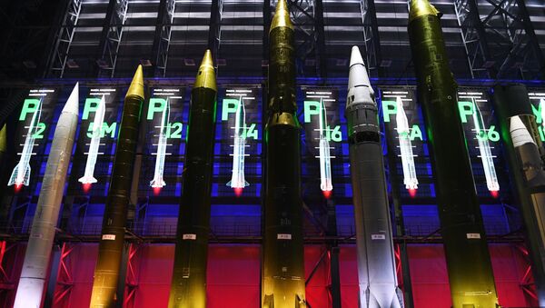 全ての核保有国が参加する中距離核戦力に関する新たな条約：その実現性はいかに？ - Sputnik 日本