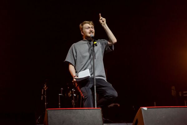 ロシアのお笑い 話題のコメディアンと番組に迫る スプートニクQ&A ロシアのお笑い 話題のコメディアンと番組に迫る スプートニクQ&A - Sputnik 日本