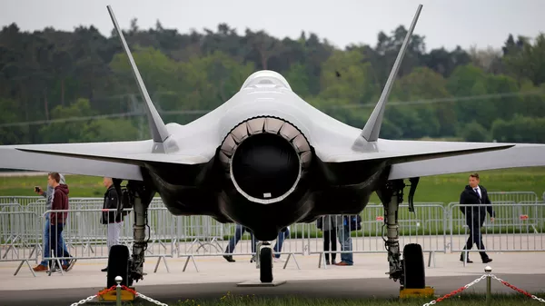 F-35 - Sputnik 日本
