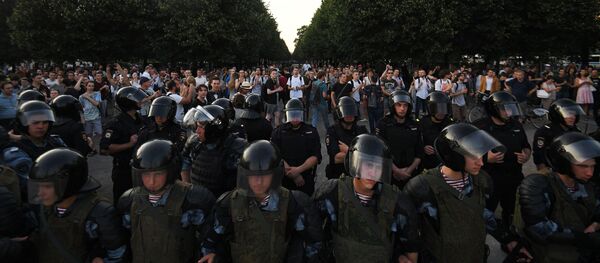 モスクワで選挙の自由を求める無許可のデモが始まる - Sputnik 日本