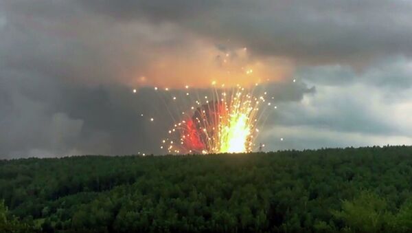 シベリア、クラスノヤルスク地方の軍施設領域で火災、爆発 - Sputnik 日本