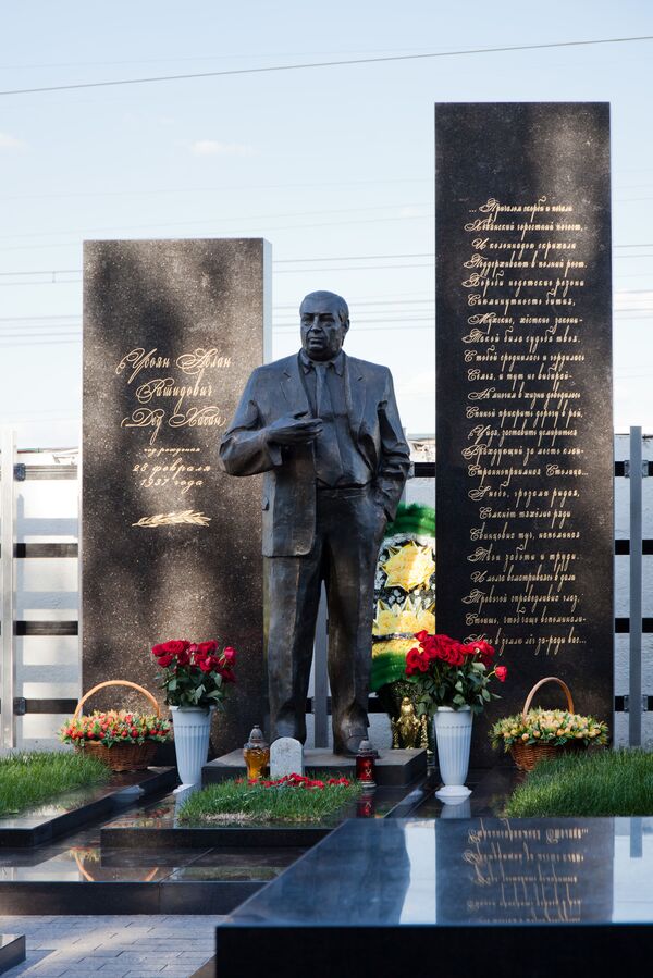 死後も豪勢に ロシアのやくざの最も豪華な墓ランキング【写真】 死後も豪勢に ロシアのやくざの最も豪華な墓ランキング【写真】 - Sputnik 日本