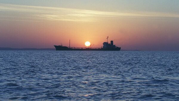 シリア沖　石油タンカーで爆発 - Sputnik 日本