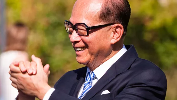 李嘉誠氏