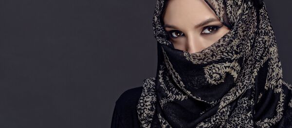 アラブ諸国移民、セルフィーで西側の美の基準に挑戦状 アラブ諸国移民、セルフィーで西側の美の基準に挑戦状 - Sputnik 日本