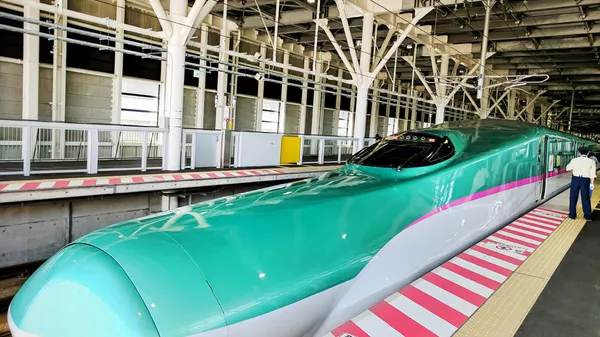 新幹線はやぶさ