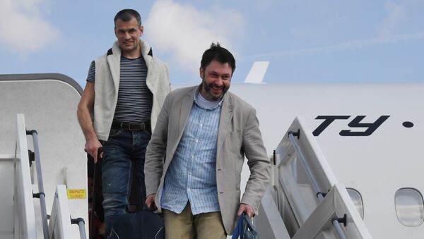 通信社「リア・ノーヴォスチ・ウクライナ」のキリル・ヴィシンスキー編集長がモスクワに到着 - Sputnik 日本