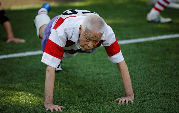 86歳で現役ラガーの永山隆一さん　「不惑倶楽部」の中でも最高齢で一番アクティブ、東京での練習風景 - Sputnik 日本